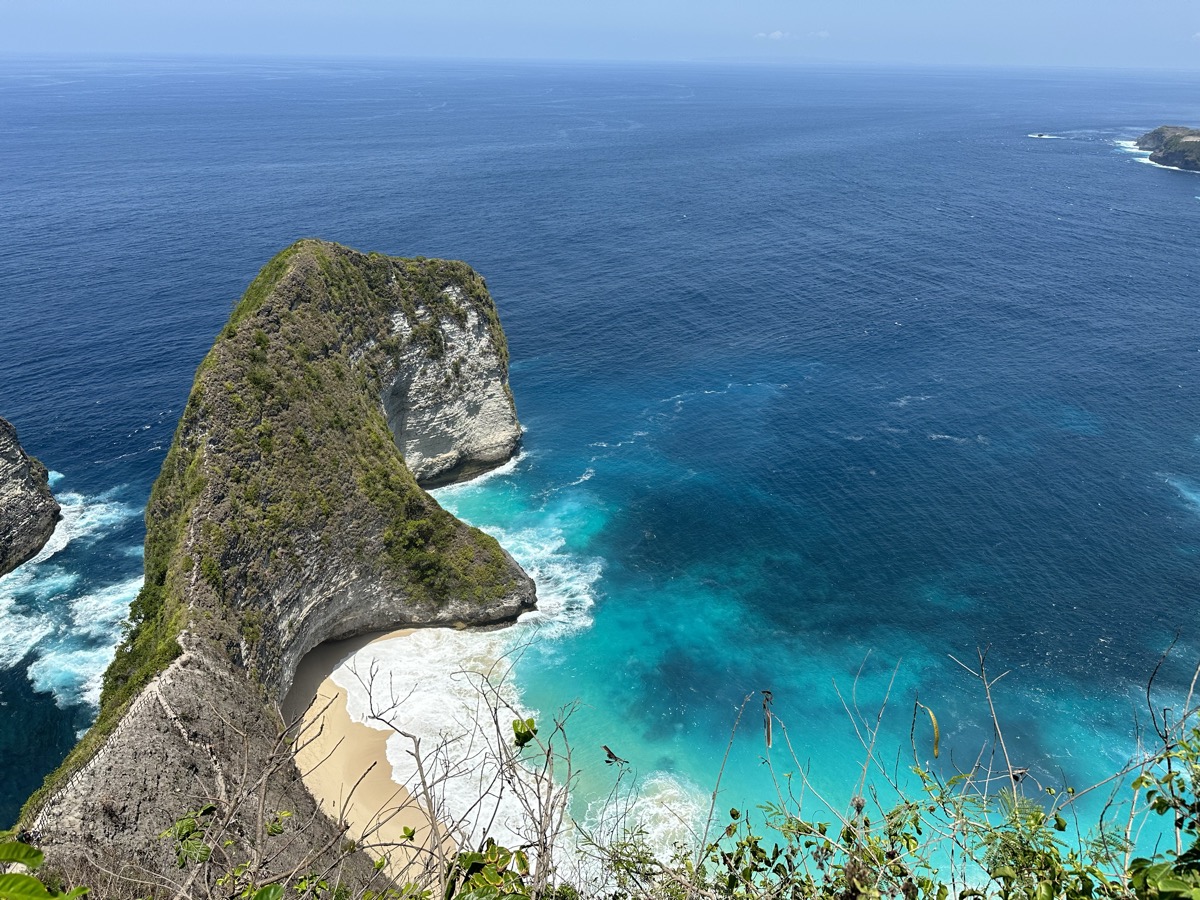 Kelingking beach cliff in Nusa Penida, Bali